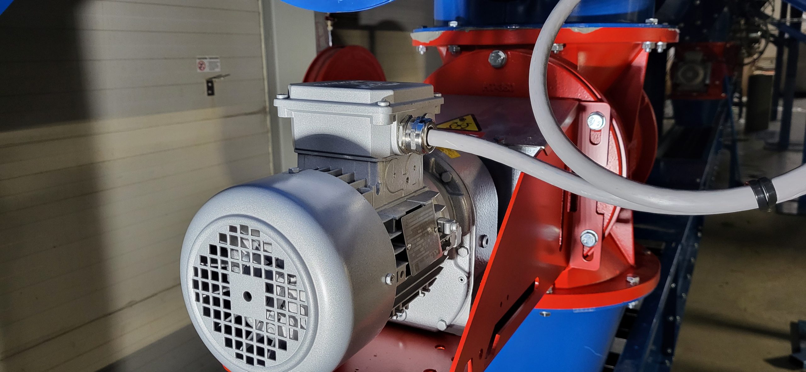 Explosion-safe motor installed in the ATEX production system